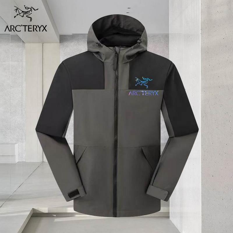 ARC'TERYX Men's Outwear 56